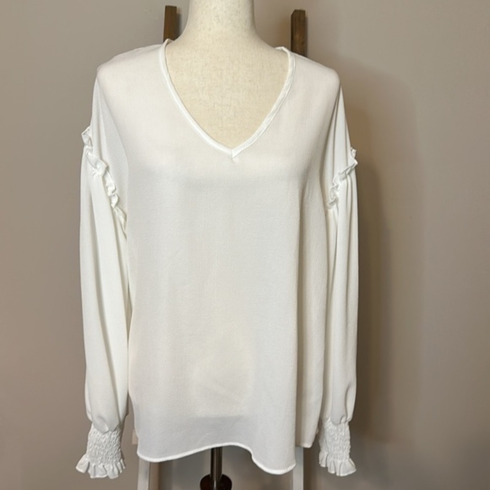 Vine & Love White Textured Long Sleeve Blouse Size Large in VGUC